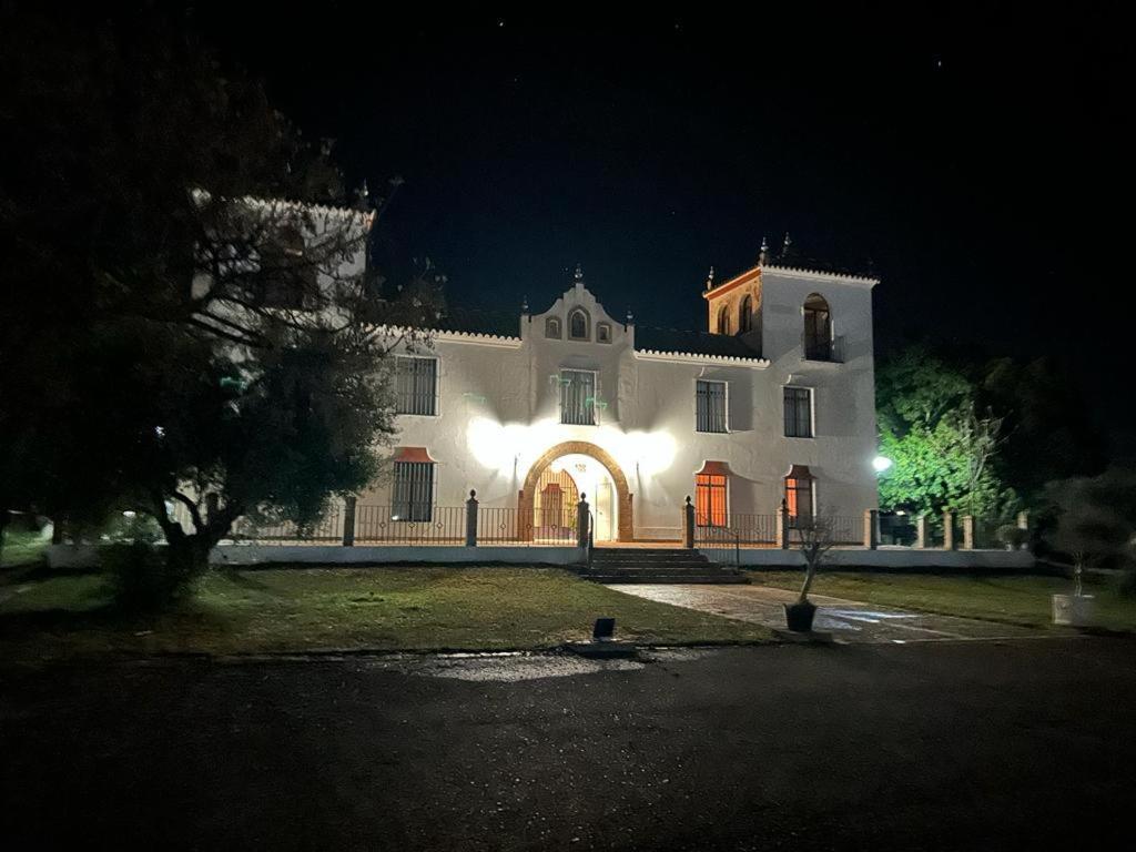 Villa Cortijo La Amazona à Séville Extérieur photo